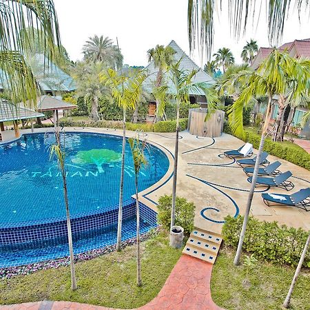 Taman Resort Phitsanulok Exterior foto
