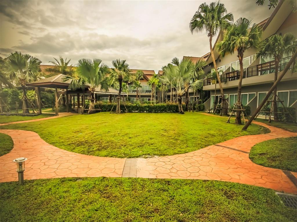 Taman Resort Phitsanulok Exterior foto