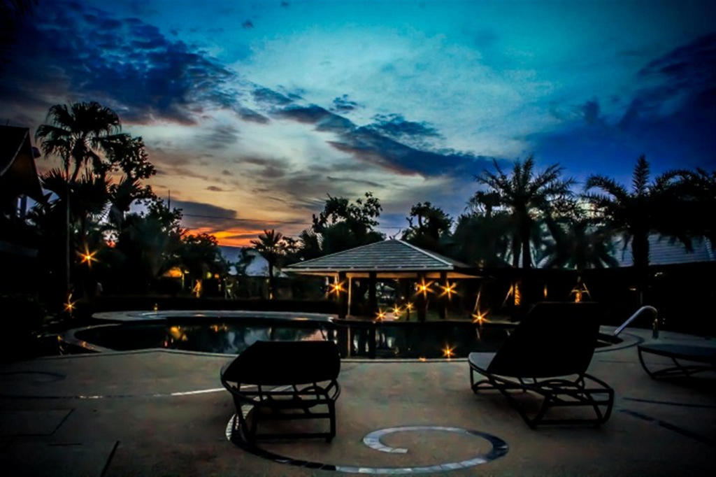 Taman Resort Phitsanulok Exterior foto