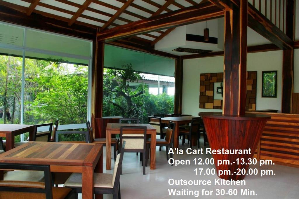 Taman Resort Phitsanulok Exterior foto