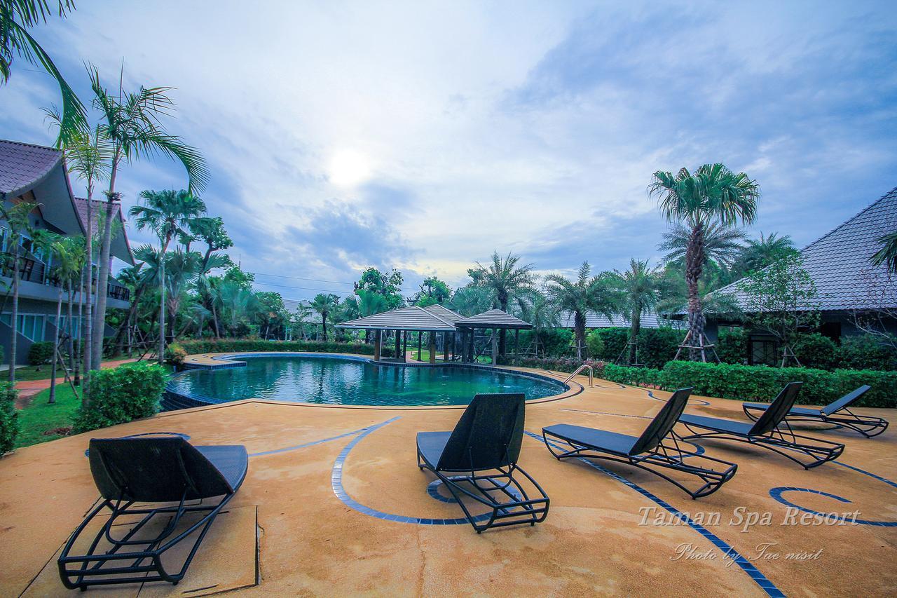 Taman Resort Phitsanulok Exterior foto